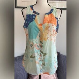 NWT Sanctuary Sleeveless floral “patchwork” “FAR EAST RISING CRAFT SHELL” print